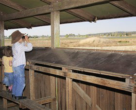 Dangars Lagoon And Racecourse Lagoon - Holiday Jervis Bay 0