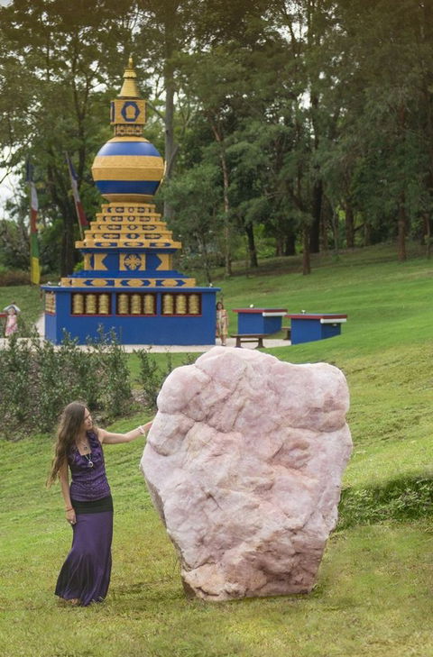 Crystal Castle & Shambhala Gardens - Holiday Jervis Bay 9