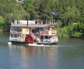 Hawkesbury Paddlewheeler - Holiday Jervis Bay 0