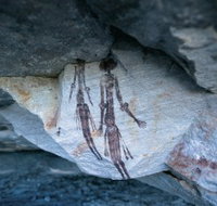 Gyorn Gyorn Bradshaw Paintings - Holiday Jervis Bay