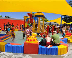 Holland Park Swimming Pool - Holiday Jervis Bay 0