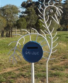 Emu Logic - Holiday Jervis Bay 3