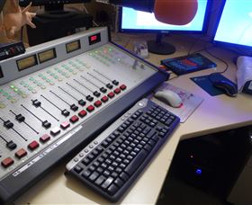 Peak Hill FM Community Radio Station - Holiday Jervis Bay 0