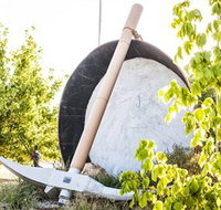 The Big Gold Pick and Pan - Holiday Jervis Bay