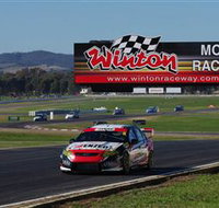 Winton Motor Raceway - Holiday Jervis Bay