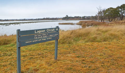 Lagoon Circuit Walking Track - Holiday Jervis Bay 0
