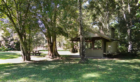 Moore Park Picnic Area - Holiday Jervis Bay 1