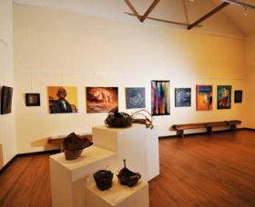 Blue Knob Hall Gallery And Cafe - Holiday Jervis Bay 0