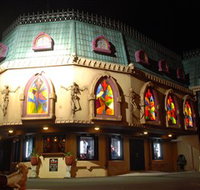 Draculas Cabaret Restaurant - Holiday Jervis Bay