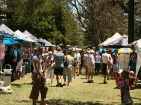 Broadbeach Art And Craft Markets - Holiday Jervis Bay 1