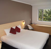 Ibis Sydney Olympic Park - Holiday Jervis Bay