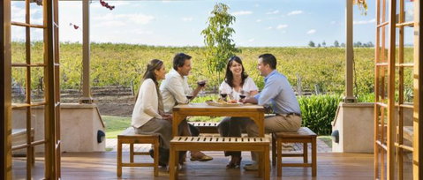 A&D Tours And Charters - Holiday Jervis Bay 0