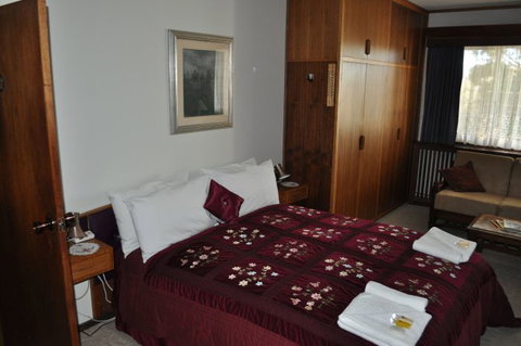 Sages Haus Bed And Breakfast - Holiday Jervis Bay 5