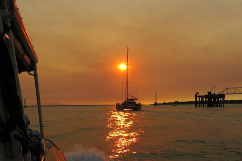 Darwin Sunset Cruise, Including Fish \'n\' Chips - Holiday Jervis Bay 5