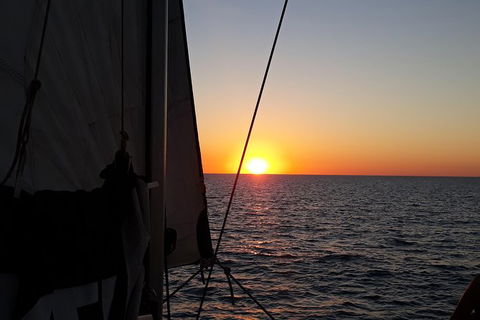 Sunset 3-Hour Cruise From Darwin Includes Dinner And Sparkling Wine - Holiday Jervis Bay 5