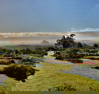 Glass House Mountains to Sunshine Coast Shores - Holiday Jervis Bay