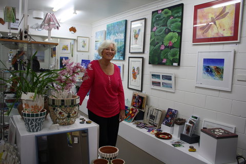 The Gallery: Art And Craft - Holiday Jervis Bay 0