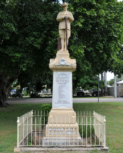 Miriam Vale War Memorial - Holiday Jervis Bay 1