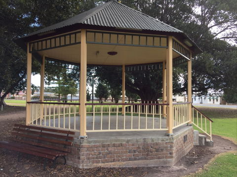 Queen Square, Moonta - Holiday Jervis Bay 2