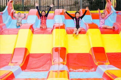 Raging Waters Sydney - Holiday Jervis Bay 1