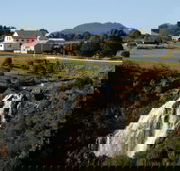 Waratah Falls - Holiday Jervis Bay