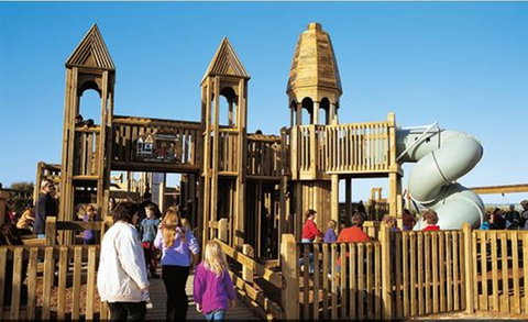 Port Noarlunga Jubilee Park Adventure Playground - Holiday Jervis Bay 0