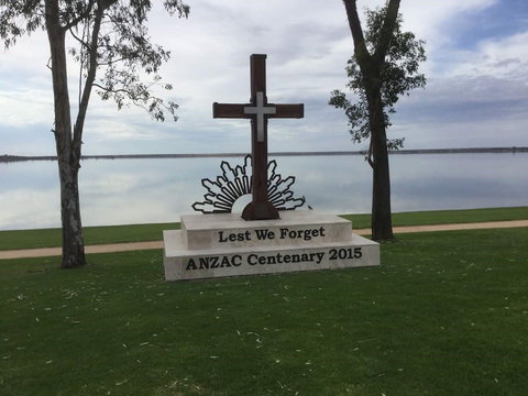 Anzac Centenary Cross - Holiday Jervis Bay 0