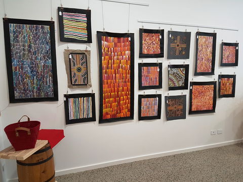 ITS OZZY Wonderful Alternatives - Holiday Jervis Bay 1