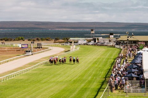 Port Lincoln Racing Club Inc - Holiday Jervis Bay 0