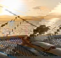 Sunset Sail In The Whitsundays - Holiday Jervis Bay