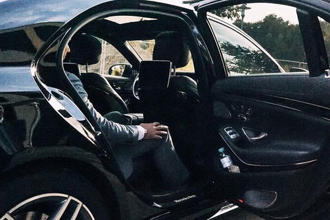 Arrival Private Transfers From Gold Coast Airport OOL To Gold Coast City - Holiday Jervis Bay 2