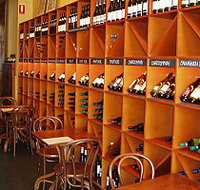 Lina's Bistro A Vin - Holiday Jervis Bay