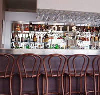 Otis - Holiday Jervis Bay