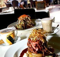 Creme Lounge - Holiday Jervis Bay
