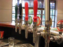 Mayfair Tavern & Bottleshop - Holiday Jervis Bay 2