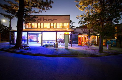 Cafe D'Bar Restaurant & Gallery - Holiday Jervis Bay 1