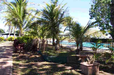 Mandorah Beach Hotel - Holiday Jervis Bay 2