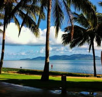 Harolds Seafood on The Strand - Holiday Jervis Bay