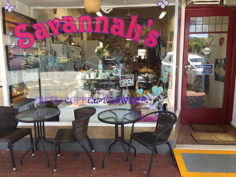 EXHIBITION: LILY MAE MARTIN: OVERBURDEN - Holiday Jervis Bay 2