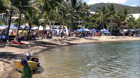 Lions Airlie Beach Community Markets - Holiday Jervis Bay 0