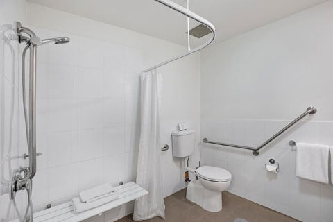 Quest Mawson Lakes - Holiday Jervis Bay 4