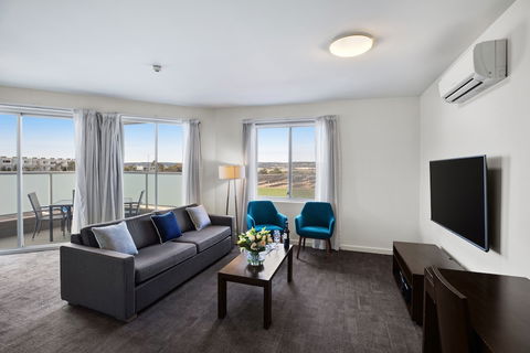 Quest Mawson Lakes - Holiday Jervis Bay 6