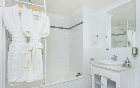Pacific Suites Canberra - Holiday Jervis Bay 6