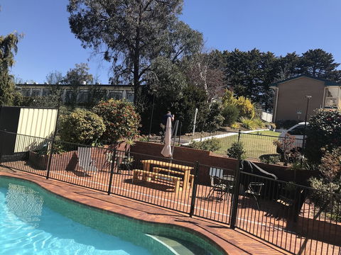 Hideaway Motor Inn Armidale - Holiday Jervis Bay 3