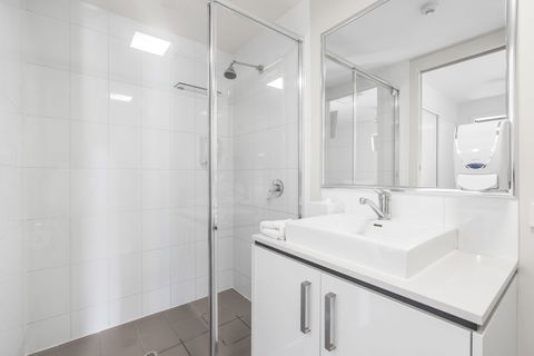Essence Apartments Chermside - Holiday Jervis Bay 5