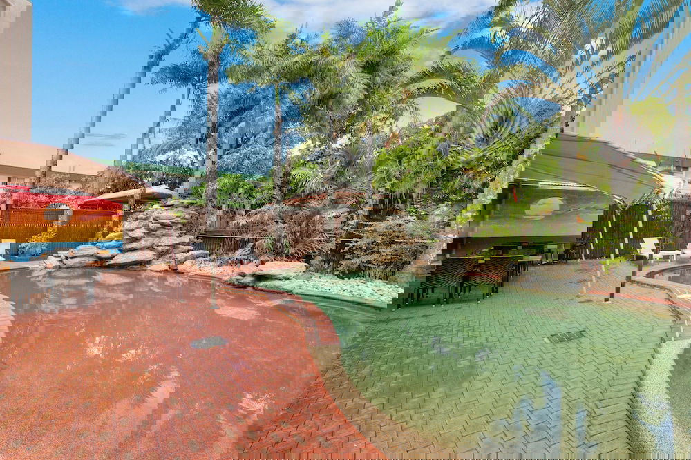 Cairns QLD Holiday Jervis Bay