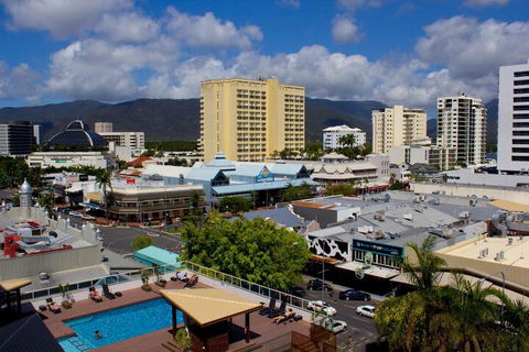 Rydges Plaza Cairns - Holiday Jervis Bay 1