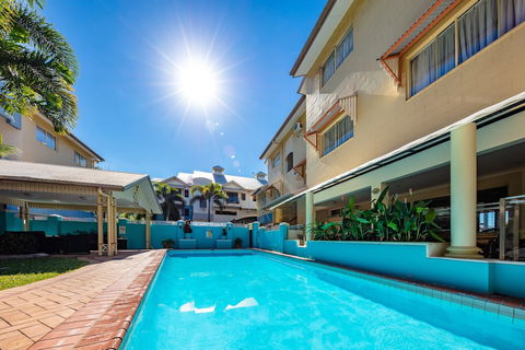 Cairns Queens Court - Holiday Jervis Bay 3