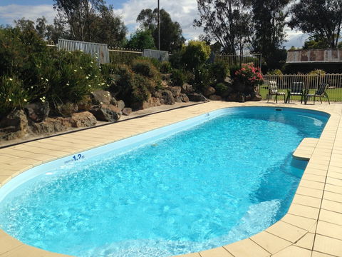 Tuckerbox Motor Inn - Holiday Jervis Bay 2