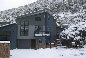 Snowstream 4 - Holiday Jervis Bay 0